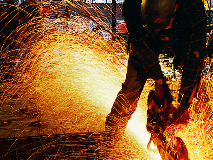 Atelier de chaudronnerie Maguin en production, combinant savoir-faire technique et innovation pour différents secteurs industriels