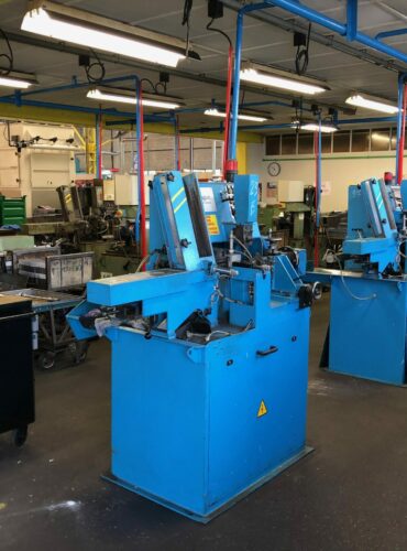 Maguin workshop dedicated to industrial knife maintenance, ensuring cutting performance